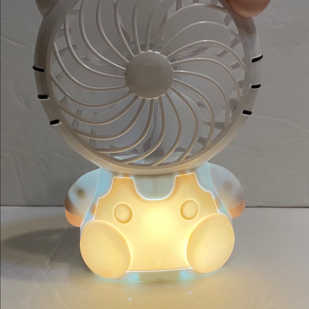 HelloKitty Deal Fan Handheld USB Charging Portable - Picture 2 of 8
